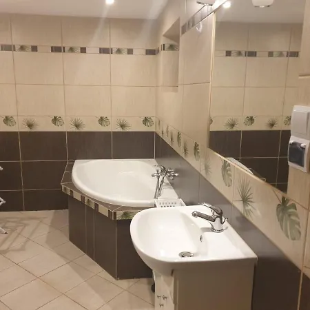 Apartament Maja * Niedamirow