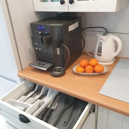 Apartament Maja Niedamirow